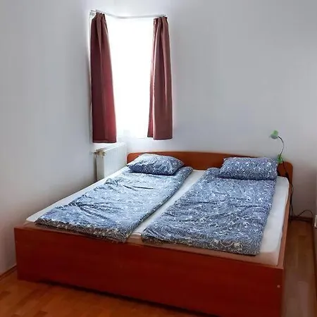 Balatoni Apartman Appartamento Keszthely
